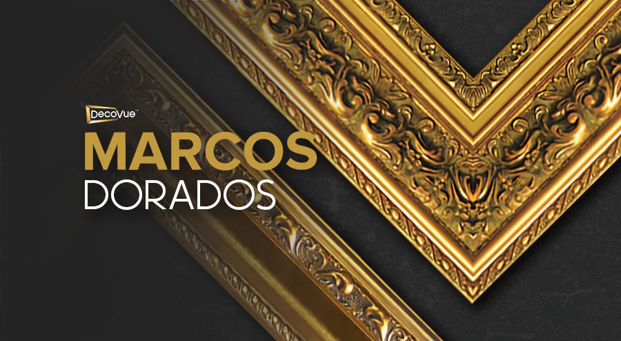 Marco dorado para un espejo con un fondo negro.